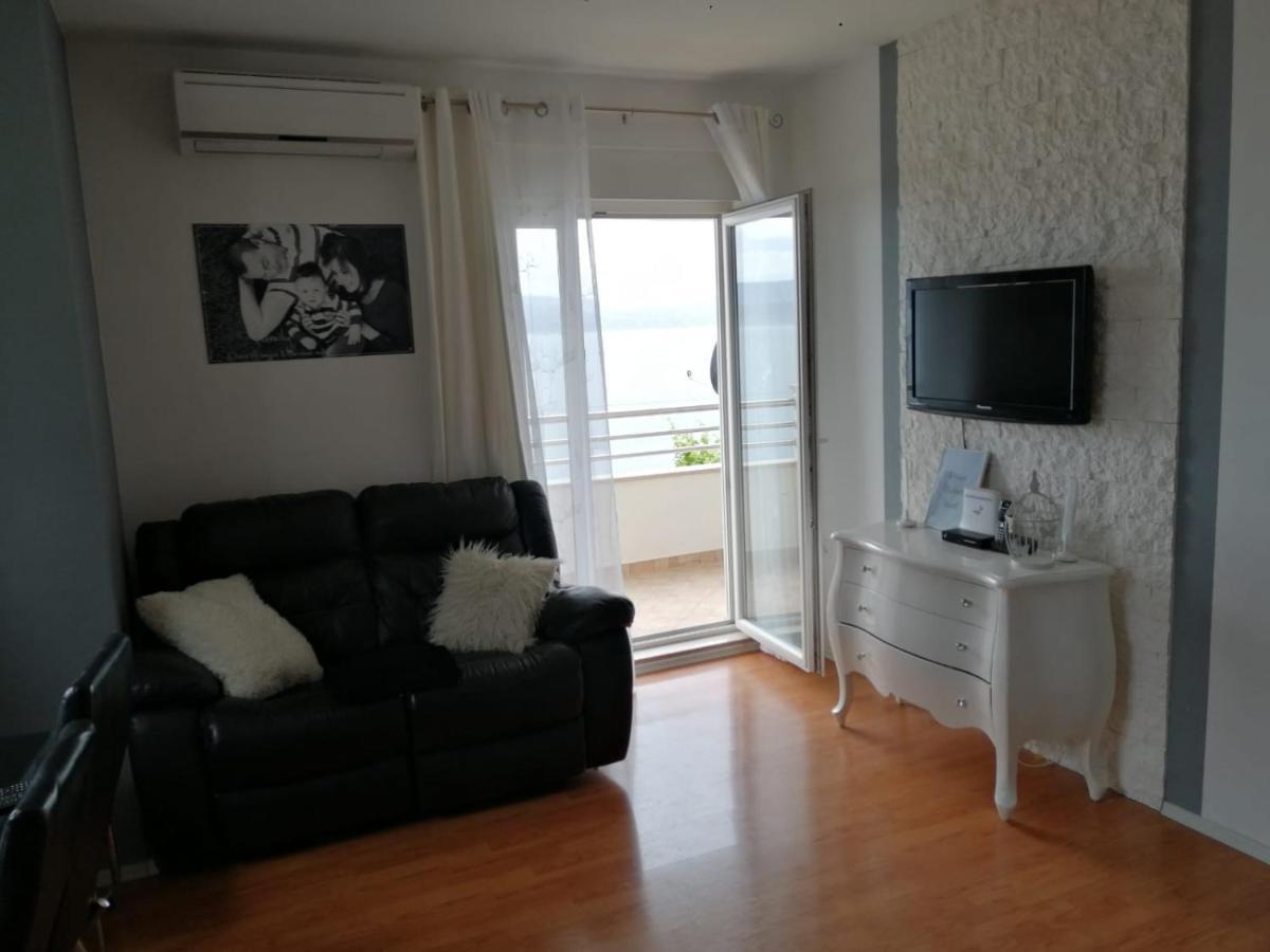 Apartments Kk Celina Eksteriør billede