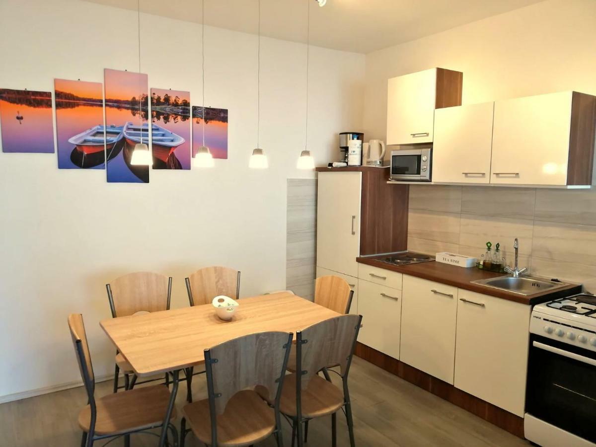 Apartments Kk Celina Eksteriør billede