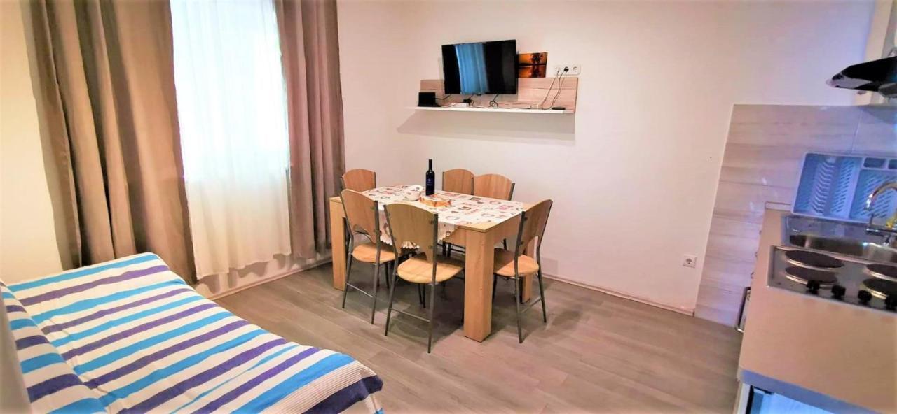 Apartments Kk Celina Eksteriør billede